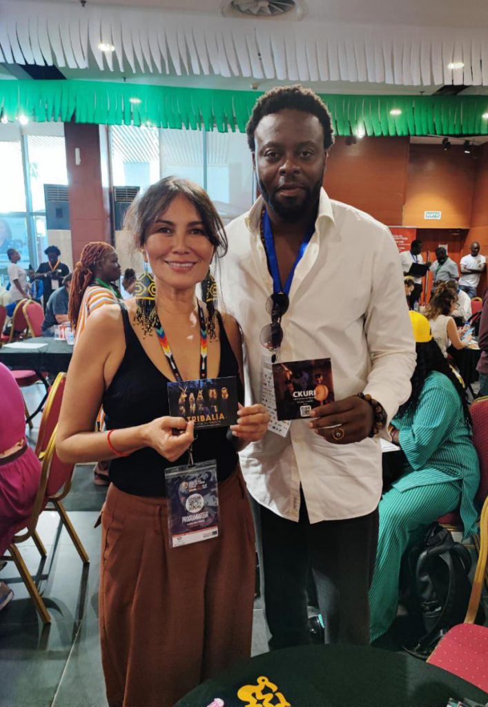 La Huella Teatro giró por África con su espectáculo “Ckuri, Limpiadores de Pueblos”