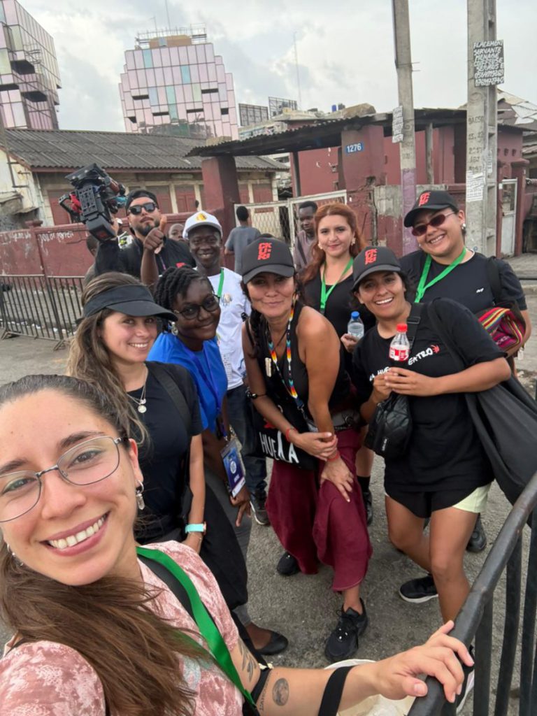 La Huella Teatro giró por África con su espectáculo “Ckuri, Limpiadores de Pueblos”