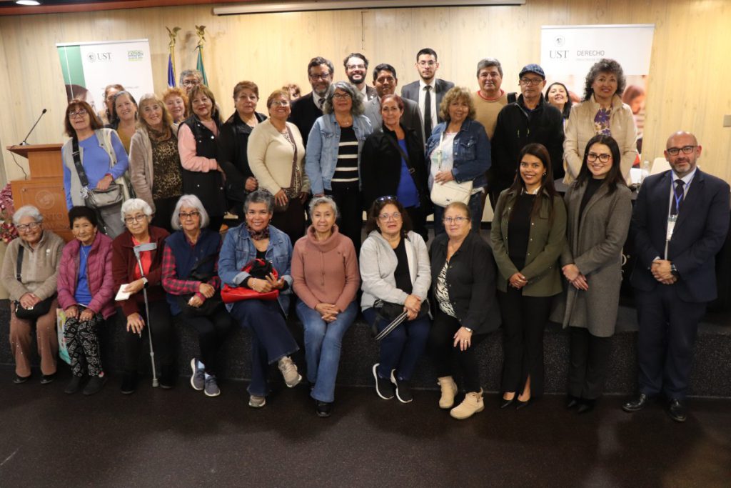 Personas mayores participaron en inédito encuentro de clínicas jurídicas en Antofagasta Personas mayores participaron en inédito encuentro de clínicas jurídicas en Antofagasta