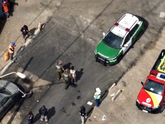 Individuo en la regi&oacute;n de Antofagasta lleg&oacute; en cami&oacute;n sin licencia, arroj&oacute; escombros, se puso violento y termin&oacute; detenido