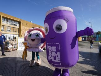 Con masiva &ldquo;aplastat&oacute;n&rdquo; lanzan en Antofagasta el Mes del Reciclaje