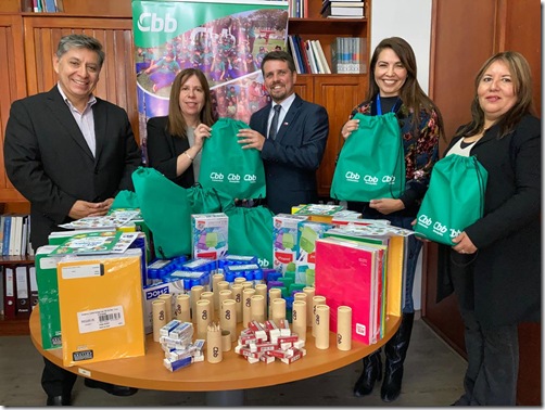 Entrega de útiles escolares