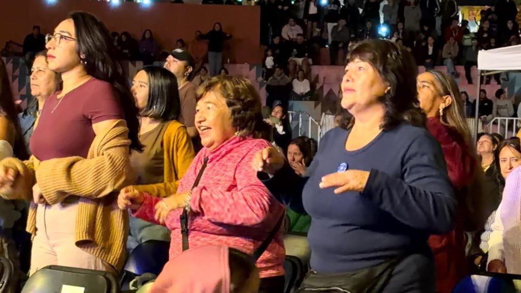 Municipio de Antofagasta celebró el Día de la Madre con música, entretención y emprendedoras locales Municipio de Antofagasta celebró el Día de la Madre con música, entretención y emprendedoras locales