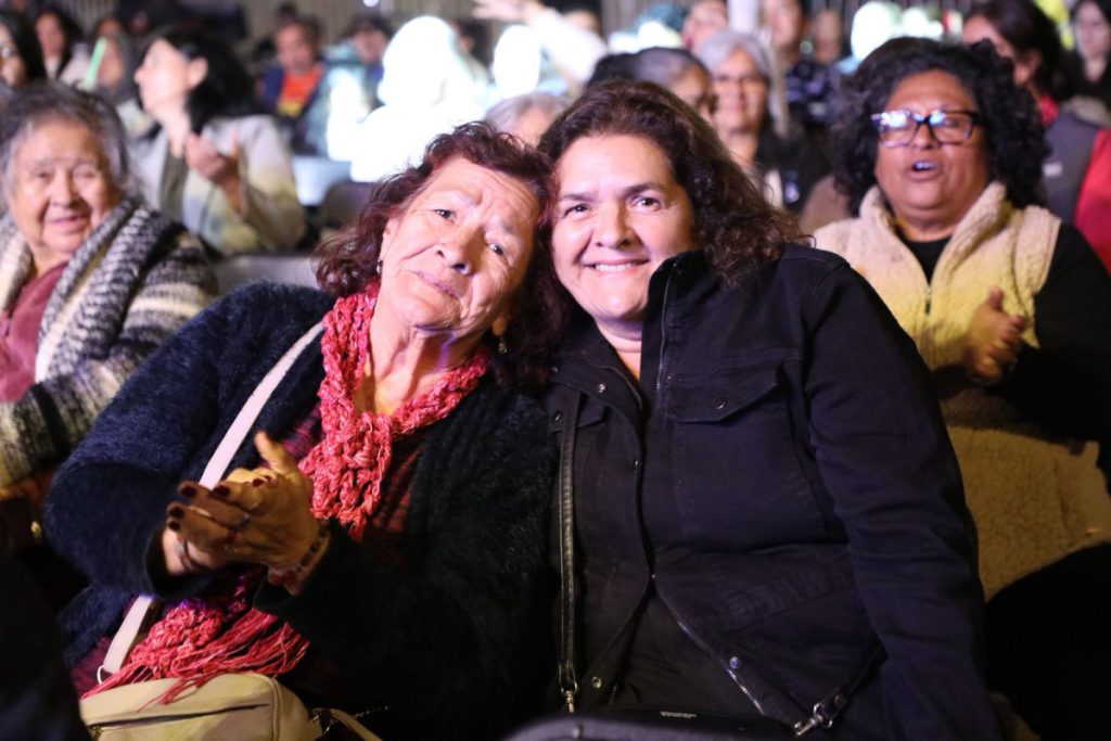 Municipio de Antofagasta celebró el Día de la Madre con música, entretención y emprendedoras locales Municipio de Antofagasta celebró el Día de la Madre con música, entretención y emprendedoras locales