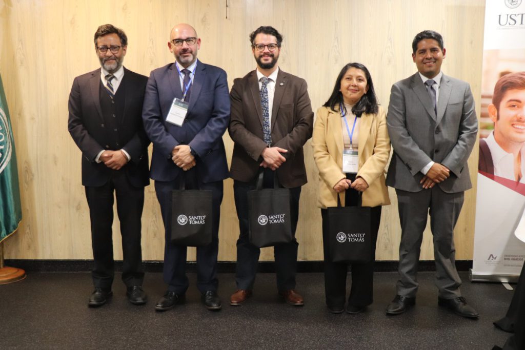 Personas mayores participaron en inédito encuentro de clínicas jurídicas en Antofagasta Personas mayores participaron en inédito encuentro de clínicas jurídicas en Antofagasta