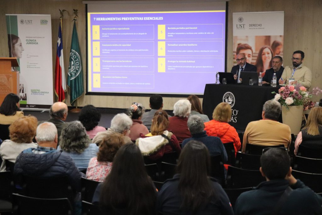 Personas mayores participaron en inédito encuentro de clínicas jurídicas en Antofagasta Personas mayores participaron en inédito encuentro de clínicas jurídicas en Antofagasta