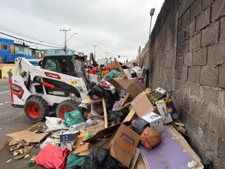 Retiran ruco y eliminan micro basural a pasos de escuela en Antofagasta