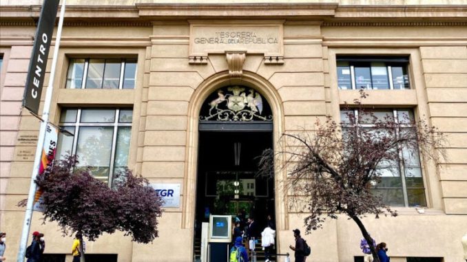 Antofagasta: primer embargo por deuda CAE enciende las alarmas y más de 2 mil personas arriesgan la misma medida