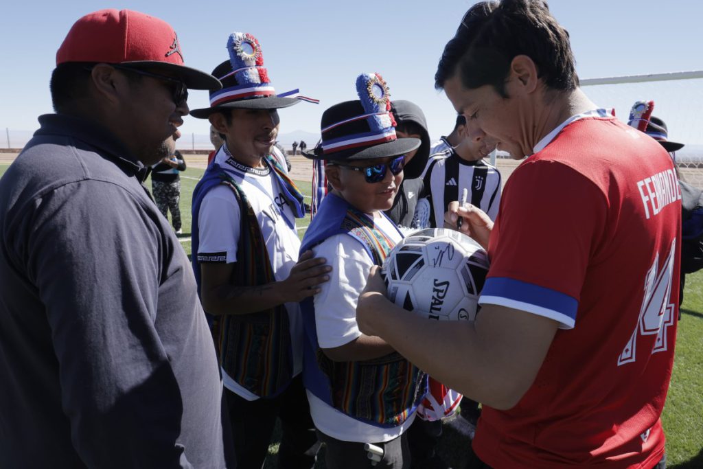 Camar inaugura Centro deportivo y cultural fortaleciendo el turismo comunitario Camar inaugura Centro deportivo y cultural fortaleciendo el turismo comunitario