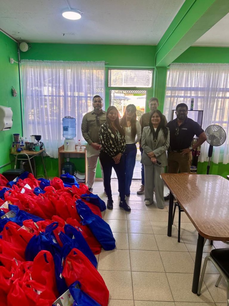 Sindicato Ministro Hales entregó apoyo a más de 600 estudiantes de Calama Sindicato Ministro Hales entregó apoyo a más de 600 estudiantes de Calama