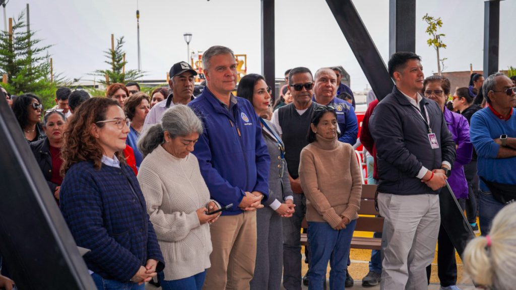Tras años de espera inauguran plaza El Salar, un nuevo espacio para la comunidad y bienvenida a Antofagasta Tras años de espera inauguran plaza El Salar, un nuevo espacio para la comunidad y bienvenida a Antofagasta