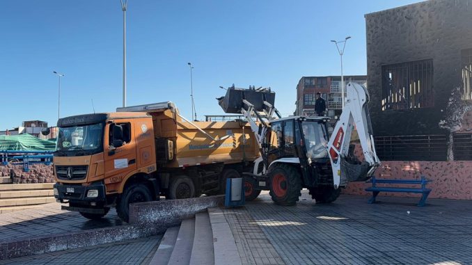 Regi&oacute;n de Antofagasta: Retiran 14 rucos y m&aacute;s de 18 toneladas de material desde Plaza Bicentenario