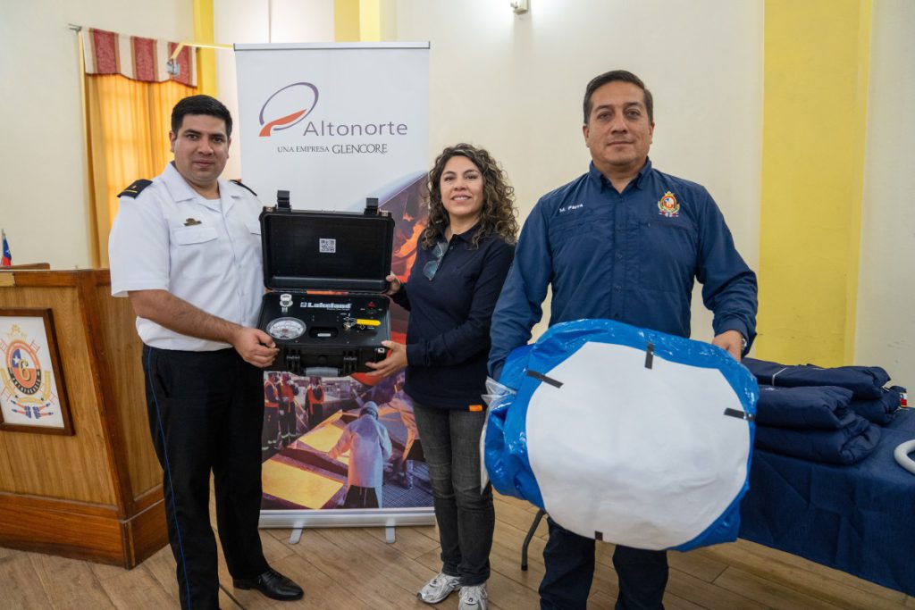 Alianza estratégica entre Altonorte y Bomberos fortalece la seguridad ante emergencias HAZMAT en Antofagasta Alianza estratégica entre Altonorte y Bomberos fortalece la seguridad ante emergencias HAZMAT en Antofagasta