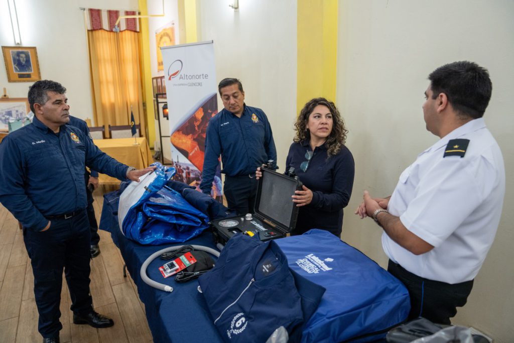 Alianza estratégica entre Altonorte y Bomberos fortalece la seguridad ante emergencias HAZMAT en Antofagasta Alianza estratégica entre Altonorte y Bomberos fortalece la seguridad ante emergencias HAZMAT en Antofagasta