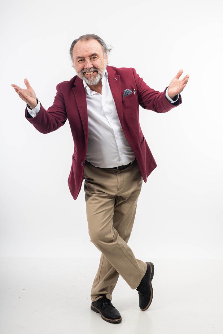 DON CARTER LLEGA A ANTOFAGASTA CON SU ESPECTÁCULO DE HUMOR SIN FILTRO ¿CON O SIN CENSURA? El comediante Don Carter durante una presentación en vivo