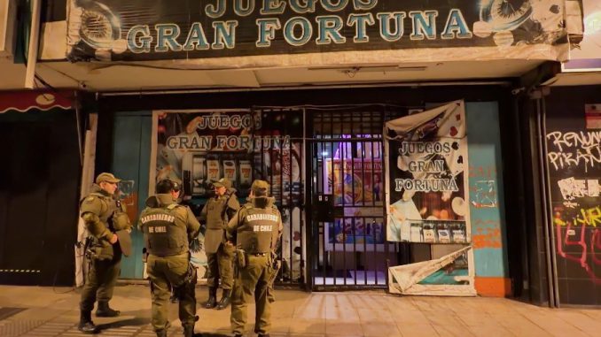 Tres casinos ilegales clausurados y 1 detenido por contrabando de cigarrillos en Antofagasta