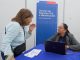 Vecinos de Antofagasta participando en los servicios gratuitos de salud y orientación laboral en la Plaza del Bienestar de Caja La Araucana