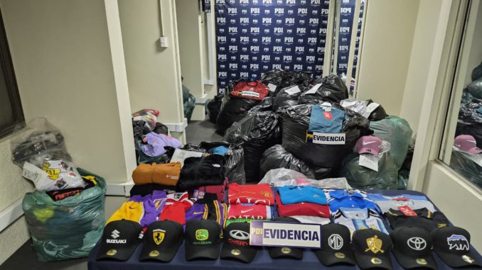 PDI desarticula puntos de venta de productos falsificados en Calama e incauta mercadería avaluada en más de $484 millones
