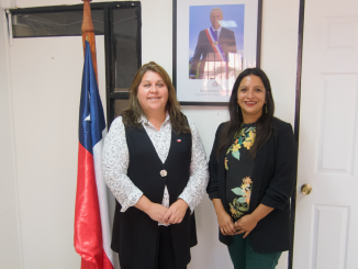 Autoridades regionales y locales de Tocopilla en la presentación del nuevo programa contra la violencia de género