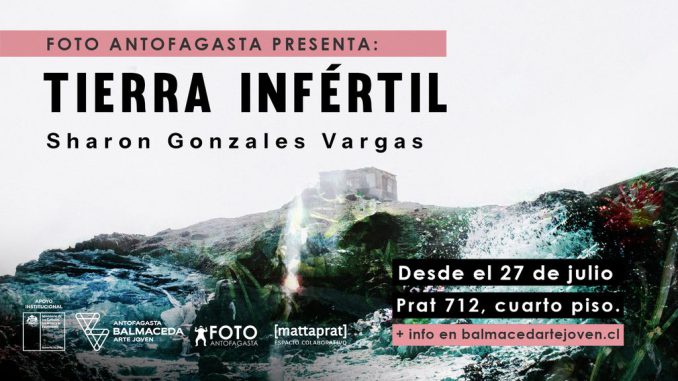 Obras fotográficas de la exposición Tierra Infértil que muestran la vida cotidiana en los campamentos de Antofagasta