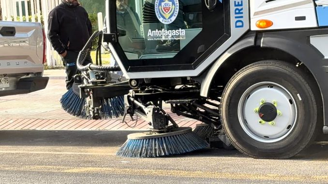 Antofagasta contar&aacute; con m&aacute;s m&aacute;quinas barredoras que operar&aacute;n en sector alto de la ciudad