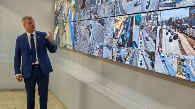 Antofagasta: Inauguran nueva central de televigilancia municipal que cuadruplic&oacute; su capacidad de c&aacute;maras en un a&ntilde;o
