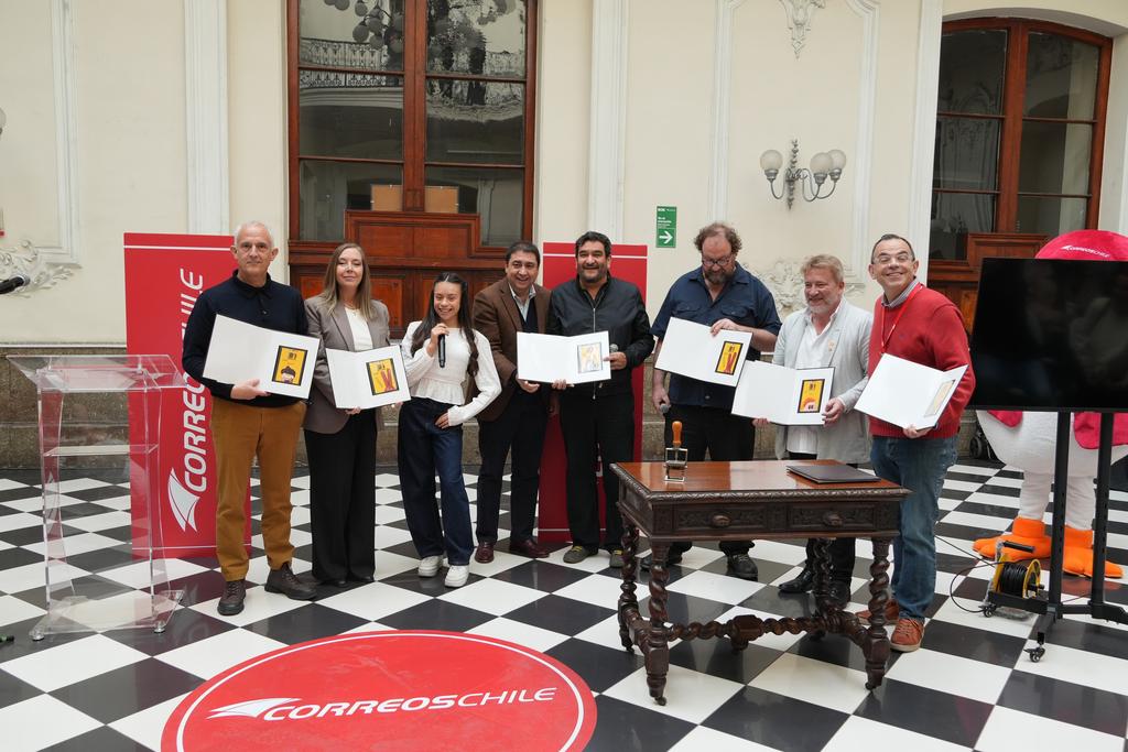 CORREOSCHILE INMORTALIZA A LOS PERSONAJES DE 31 MINUTOS CON UNA NUEVA COLECCIÓN DE ESTAMPILLAS Colección oficial de sellos postales de los personajes de 31 Minutos lanzada por CorreosChile