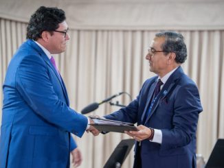 El Dr. Pablo Camus Galleguillos asume su cargo como nuevo rector de la Universidad de Antofagasta en una ceremonia oficial