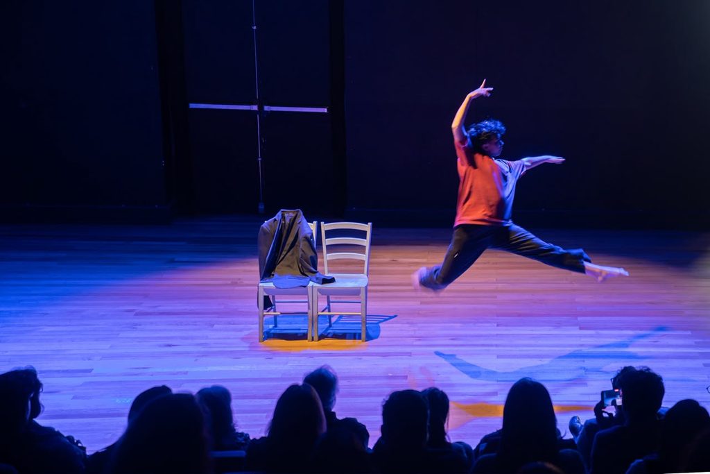 LA COMPAÑÍA DE TEATRO DE LA UNIVERSIDAD DE ANTOFAGASTA CELEBRA SU 64º ANIVERSARIO Ceremonia de aniversario de la Compañía de Teatro de la Universidad de Antofagasta en el Teatro Pedro de la Barra
