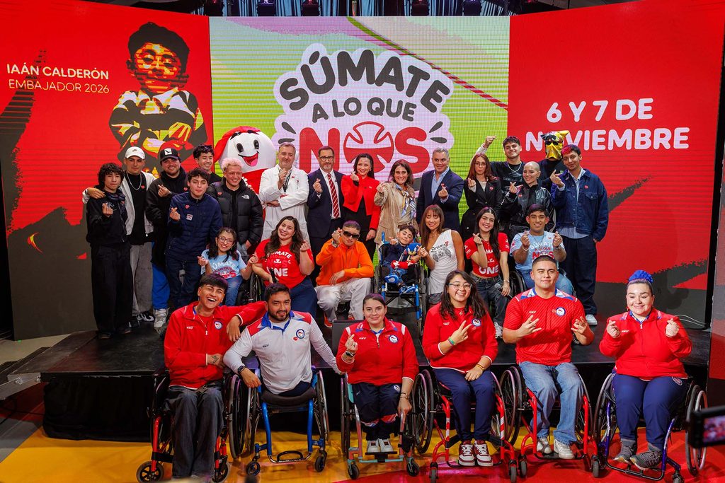 TELETÓN LANZA SU CAMPAÑA 2026 BAJO EL LEMA SÚMATE A LO QUE NOS UNE Presentación oficial de la campaña Teletón 2026 junto al niño embajador Iaán Calderón y artistas invitados