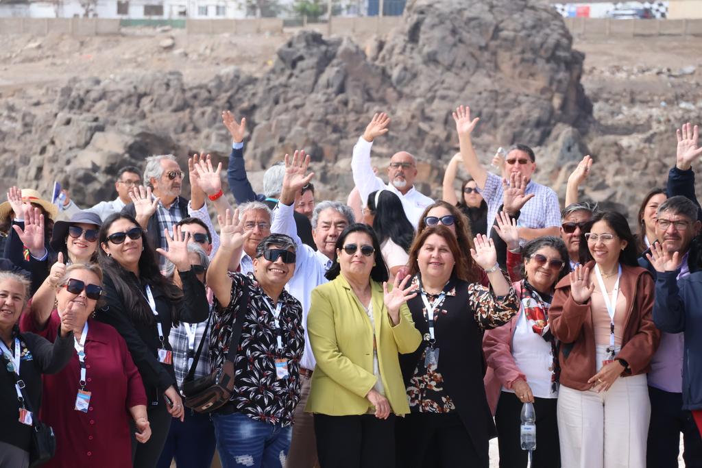 TOCOPILLA EXHIBE SU POTENCIAL DE INVERSIÓN Y DESARROLLO EN EL CIERRE DEL PRE FORO DEL CORREDOR BIOCEÁNICO Delegaciones internacionales visitan proyectos estratégicos en el puerto de Tocopilla durante el Pre Foro del Corredor Bioceánico.