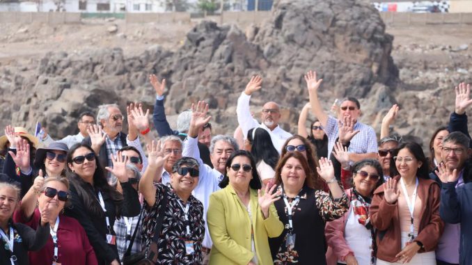 Autoridades y delegaciones internacionales reunidas en el Pre Foro del Corredor Bioceánico en Tocopilla