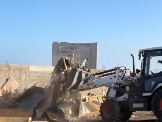 Operativo municipal de erradicación de rucos y limpieza de microbasurales en Antofagasta