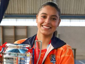 Jugadoras del equipo de futsal femenino de la Universidad de Antofagasta en el Campeonato Nacional Universitario.