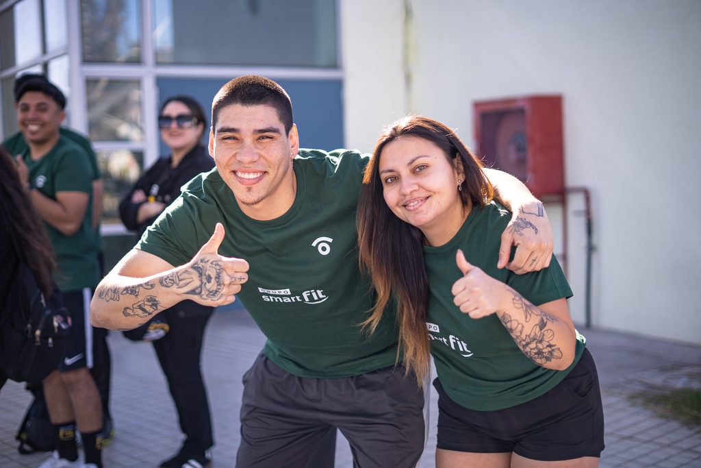 Participantes disfrutando de actividades deportivas inclusivas durante el festival FESTIDEI en Antofagasta