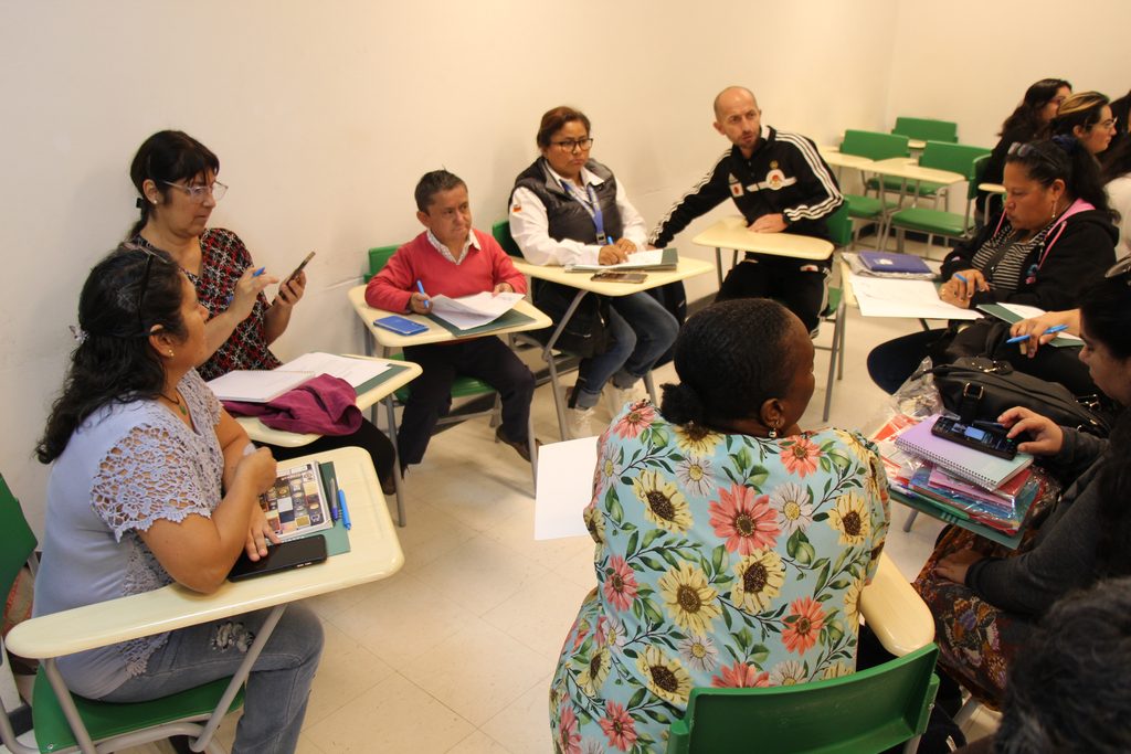UNIVERSIDAD SOCIAL INICIA SU CUARTA VERSIÓN DE FORMACIÓN PARA DIRIGENTES SOCIALES EN ANTOFAGASTA Ceremonia de inicio del programa Universidad Social con dirigentes de Antofagasta en la Universidad Santo Tomás