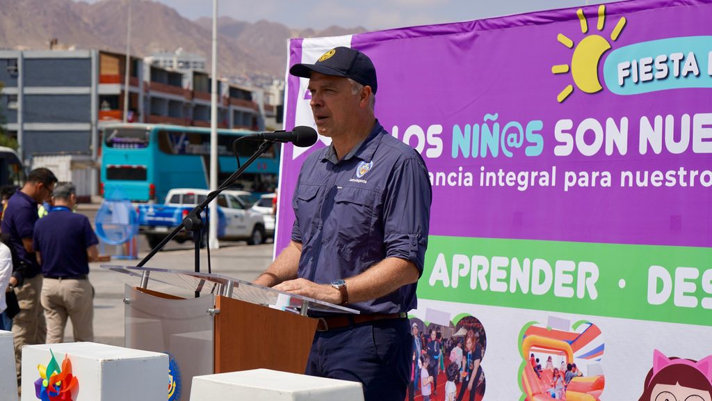 ANTOFAGASTA CONTARÁ CON NUEVA OFICINA LOCAL DE LA NIÑEZ PARA PROTEGER LOS DERECHOS DE LA INFANCIA Alcalde y autoridades locales presentando la nueva Oficina Local de la Niñez en Antofagasta