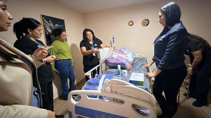 Entrega de ayudas tecnicas como catres clinicos y gruas para cuidadores de personas postradas en Antofagasta