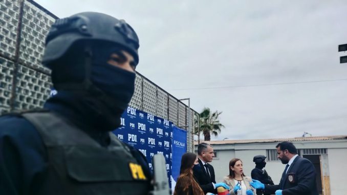 Personal de la PDI incauta droga en un operativo antidrogas en Calama.