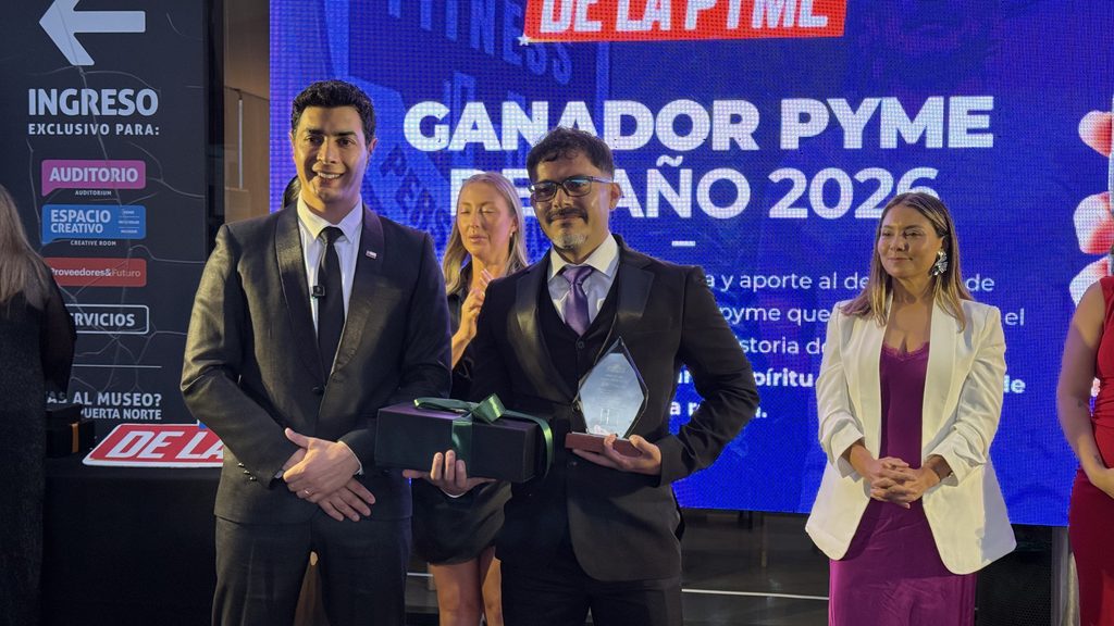 SEMANA DE LA PYME CIERRA EN ANTOFAGASTA CON CERCA DE 20 ACTIVIDADES Y RECONOCIMIENTO A LYH FITNESS Emprendedores galardonados durante el cierre de la Semana de la Pyme 2026 en Antofagasta