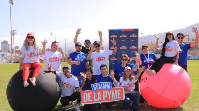 Emprendedores galardonados durante el cierre de la Semana de la Pyme 2026 en Antofagasta