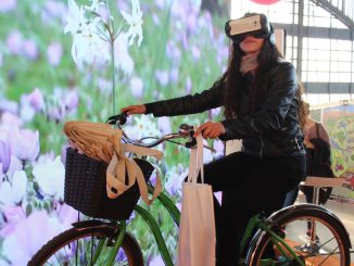 Stand de Sernatur promocionando destinos turísticos de Chile en la feria VYVA 2026