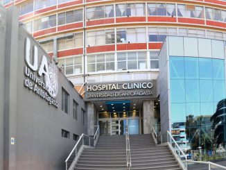 Medico especialista cursando estudios en Santiago gracias a beca del Gobierno Regional de Antofagasta y la UA